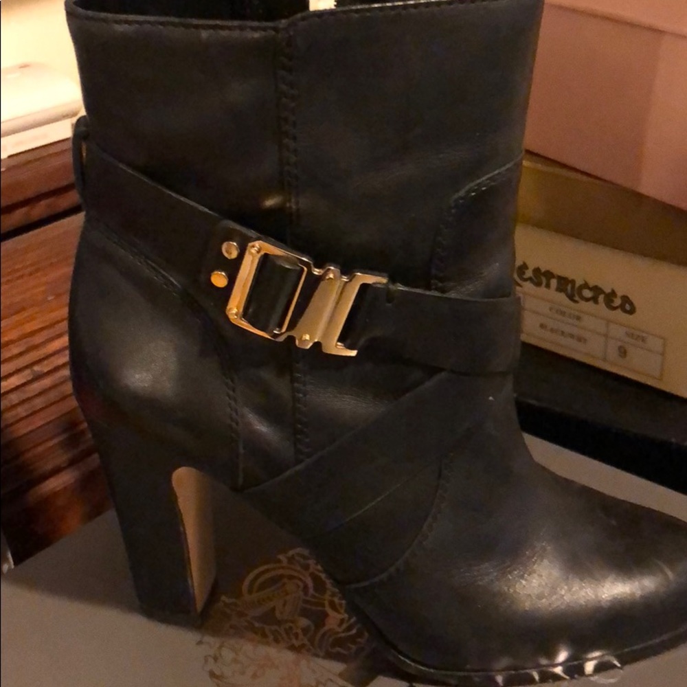 Vince camuto leather booty